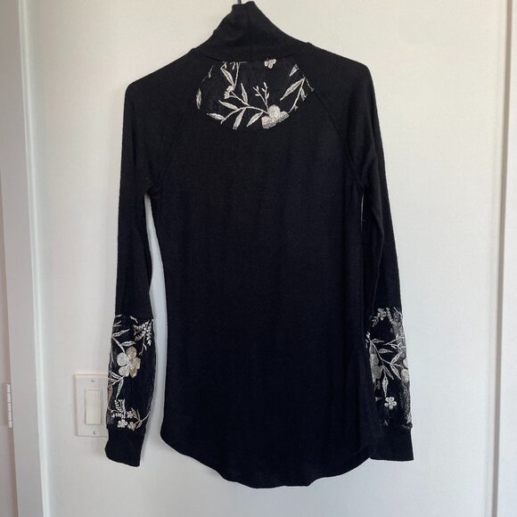 BNWT preloved (brand) Grace Top High Neck Lace Detail - Picture 2 of 5